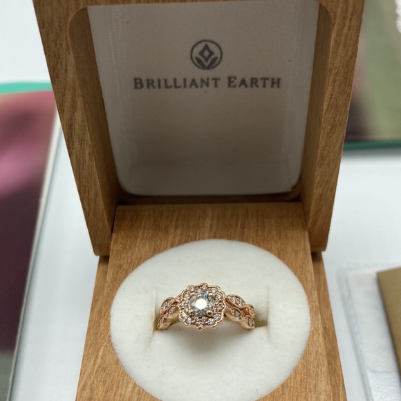 Brilliant Earth 14kt Rose Gold Engagement Ring and Wedding Band - never worn - Picture 1 of 9